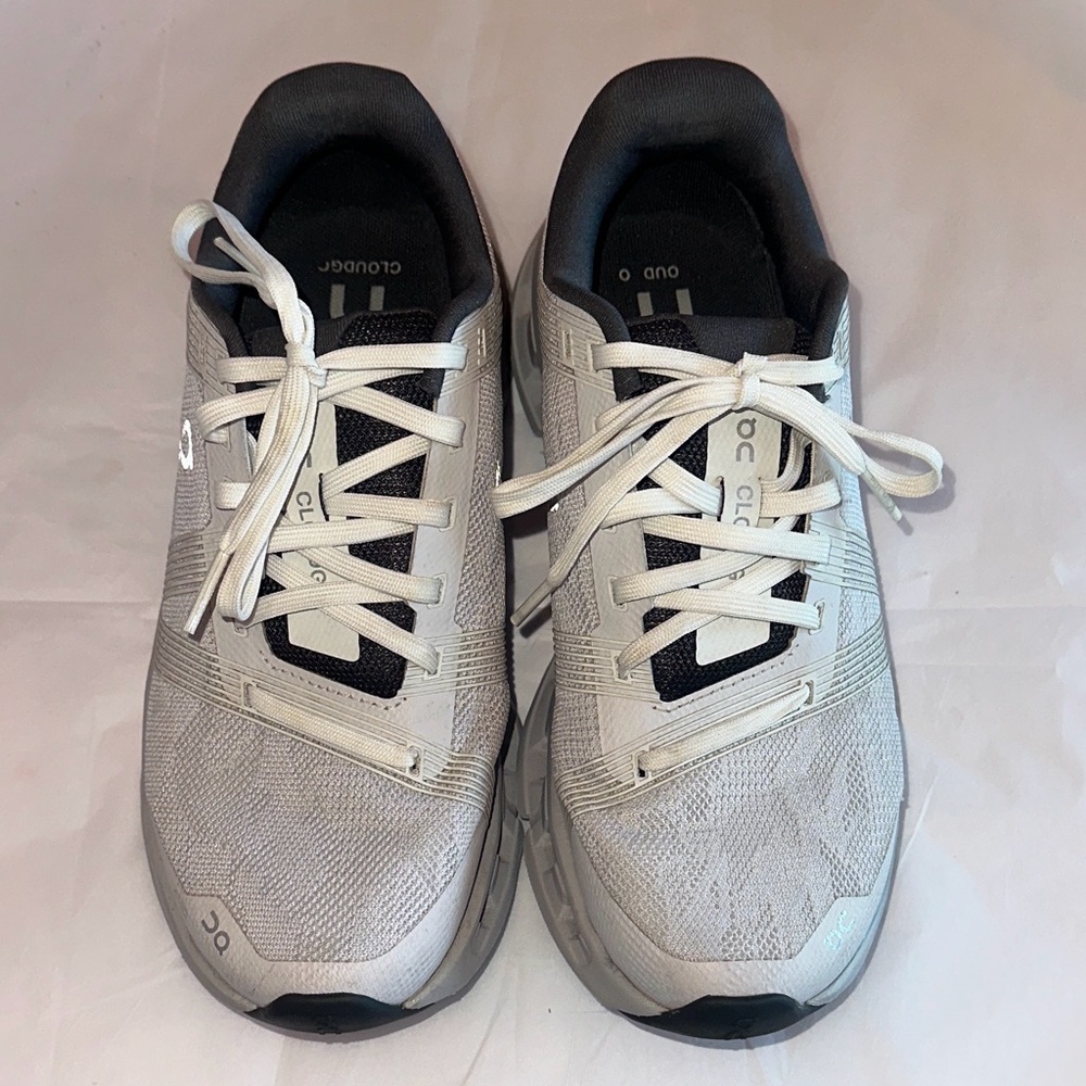 On Running Women's Cloudgo Sneakers, Sz. 6 - Picture 2 of 8